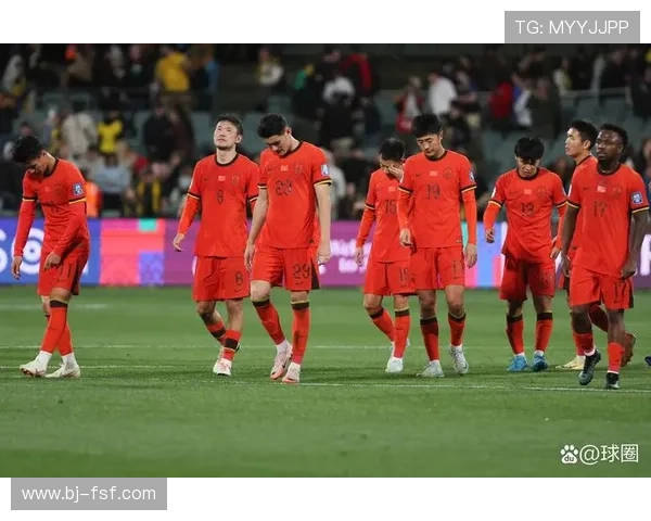 世界杯预选赛焦点战中国队力拼日本队迎接关键生死战