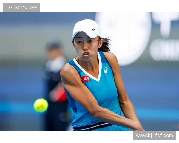 中国网球新星崭露头角 力压世界排名前十选手成功晋级四强