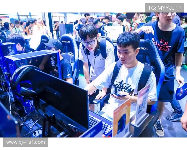 《电竞赛事热度攀升 国内外战队争夺激烈 世界冠军之路挑战重重》