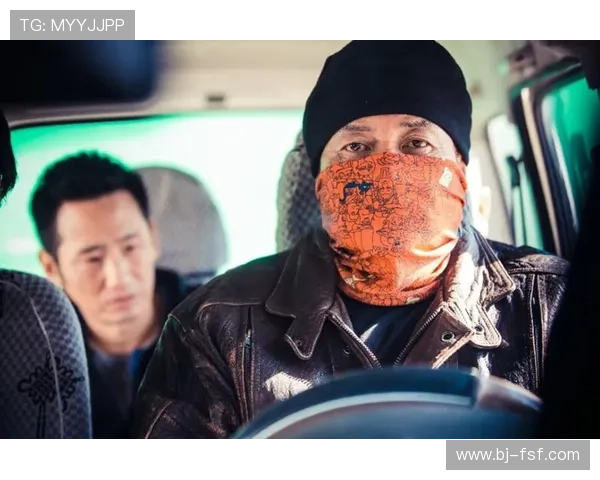 网球赛季新动态：各大赛事风云变幻 球员表现引人注目