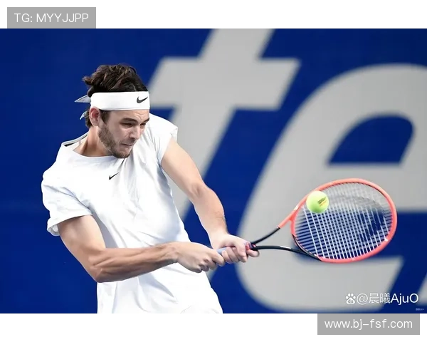 全新网球赛季开启，各大明星争夺世界排名宝座竞争激烈